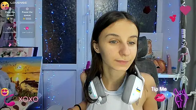 Snapshot of _Nika_Kik chatting on 11.01.25 Nika Kik online show from 11.01.25