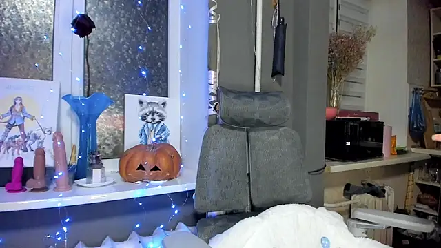 Snapshot of _Nika_Kik chatting on 11.06.25 Nika Kik online show from 11.06.25