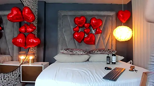 Snapshot of nahomi_sweett chatting on 02.06.25 nahomi sweett online show from 02.06.25