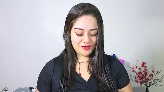 nahomi sweett online show from 05.22.26