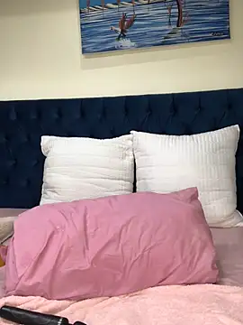 Snapshot of Nicole_Liam_ chatting on 09.13.25 Nicole Liam online show from 09.13.25