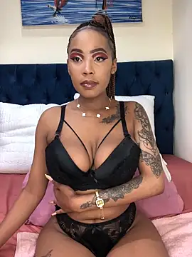 Snapshot of Nicole_Liam_ chatting on 09.20.25 Nicole Liam online show from 09.20.25