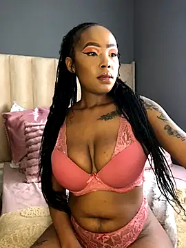 Snapshot of Nicole_Liam_ chatting on 10.11.25 Nicole Liam online show from 10.11.25