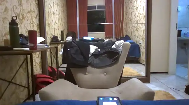 Snapshot of GermanxMD chatting on 03.21.25 GermanxMD online show from 03.21.25