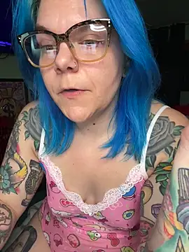 Snapshot of CherryBombBomb chatting on 01.15.26 CherryBombBomb online show from 01.15.26