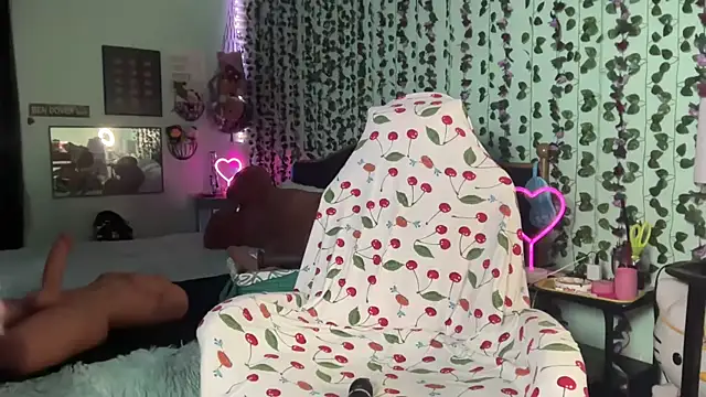 Snapshot of CherryBombBomb chatting on 03.01.26 CherryBombBomb online show from 03.01.26