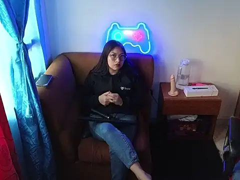 Caroll Luna online show from 12.01.24