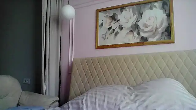 SunElizabeth online show from 03.15.25