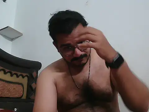 naughtymike0007 online show from 04.28.26