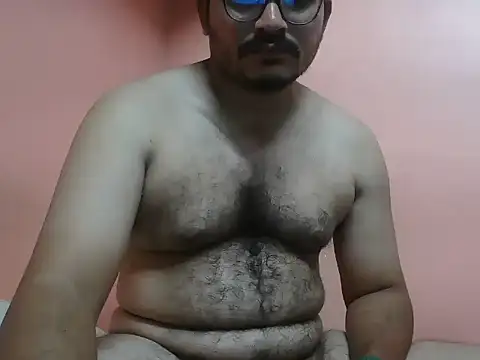 Snapshot of naughtymike0007 chatting on 07.05.26 naughtymike0007 online show from 07.05.26