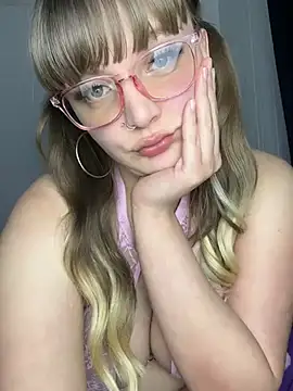 Snapshot of Lalalust69 chatting on 12.27.24 Lalalust69 online show from 12.27.24