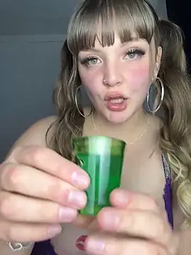 Snapshot of Lalalust69 chatting on 02.16.25 Lalalust69 online show from 02.16.25