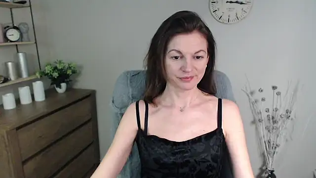 VivianWILD online show from 01.10.25