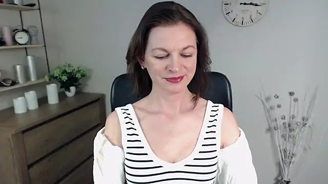 VivianWILD online show from 01.17.25