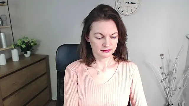 VivianWILD online show from 01.24.25