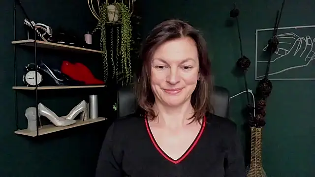 VivianWILD online show from 03.17.25