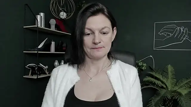 VivianWILD online show from 02.23.26