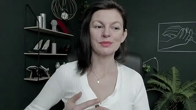 VivianWILD online show from 02.26.26