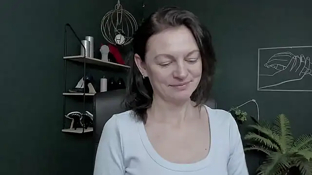 VivianWILD online show from 03.11.26