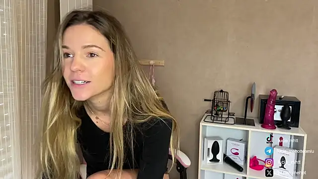 lucie mehott online show from 09.25.25