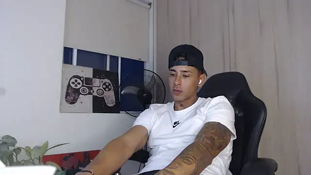 felipelopezz23 online show from 05.16.26