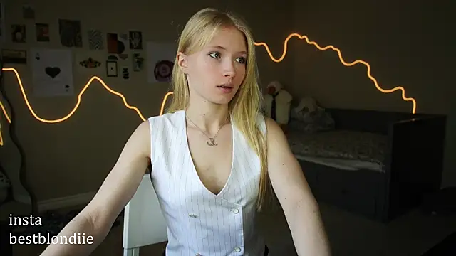 bestblonde online show from 03.03.25