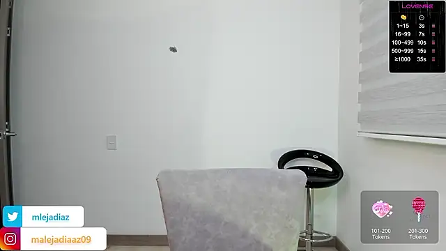 Snapshot of MalejaDiaz_ chatting on 12.02.24 MalejaDiaz online show from 12.02.24