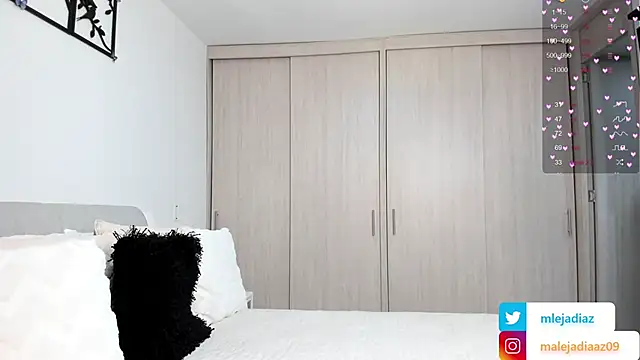 Snapshot of MalejaDiaz_ chatting on 03.21.25 MalejaDiaz online show from 03.21.25