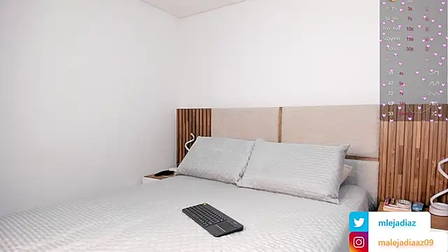 Snapshot of MalejaDiaz_ chatting on 11.05.25 MalejaDiaz online show from 11.05.25