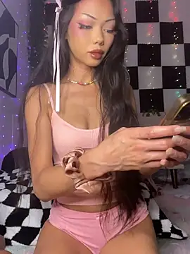 yummyrina online show from 04.30.26