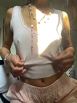 Snapshot of yummyrina chatting on 07.28.26 yummyrina online show from 07.28.26