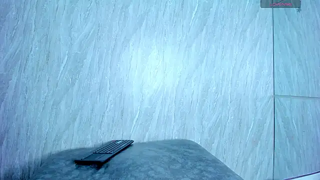 Hilary-banks online show from 12.19.24