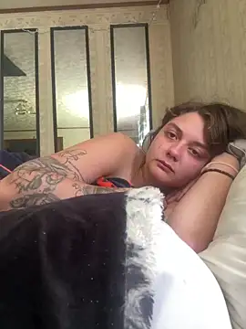 Snapshot of itzcheyduh chatting on 06.19.26 itzcheyduh online show from 06.19.26