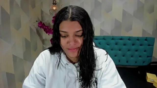 LindaBreeS online show from 10.25.25