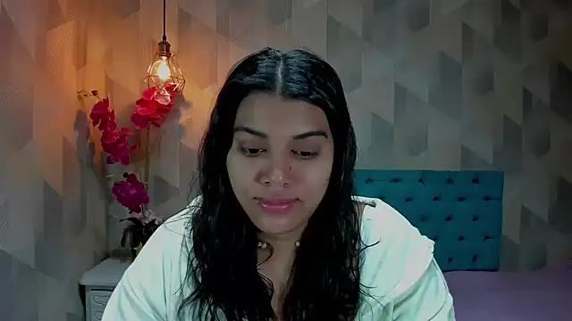 Snapshot of LindaBreeS chatting on 01.12.26 LindaBreeS online show from 01.12.26