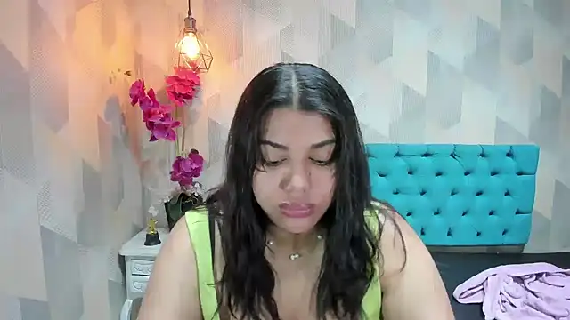 Snapshot of LindaBreeS chatting on 03.01.26 LindaBreeS online show from 03.01.26