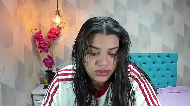 Snapshot of LindaBreeS chatting on 03.29.26 LindaBreeS online show from 03.29.26