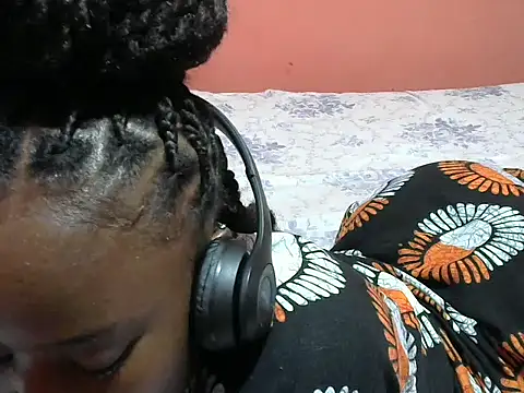 Qurate01 online show from 10.04.25