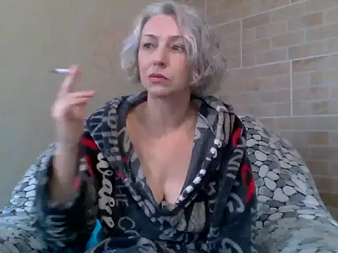 Lorie Carrie online show from 10.23.25