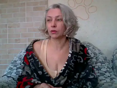 Lorie Carrie online show from 04.23.26