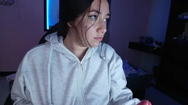 Andrea Ramos online show from 02.06.25