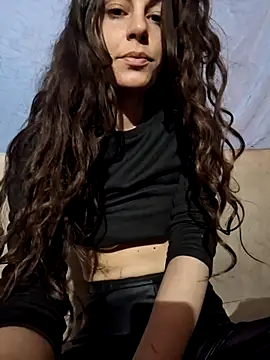 Snapshot of CoreSashaDylan chatting on 03.22.25 CoreSashaDylan online show from 03.22.25