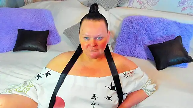 MilanaBiegert online show from 02.11.25