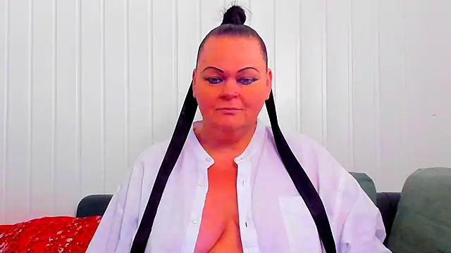 MilanaBiegert online show from 02.19.26