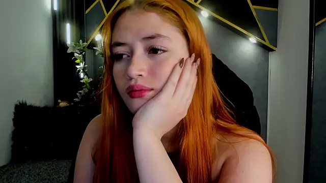 Snapshot of almma_shy chatting on 02.04.25 almma shy online show from 02.04.25