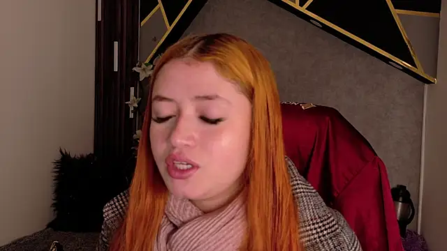 Snapshot of almma_shy chatting on 02.18.25 almma shy online show from 02.18.25