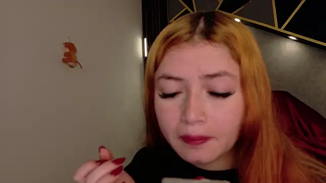 Snapshot of almma_shy chatting on 02.25.25 almma shy online show from 02.25.25