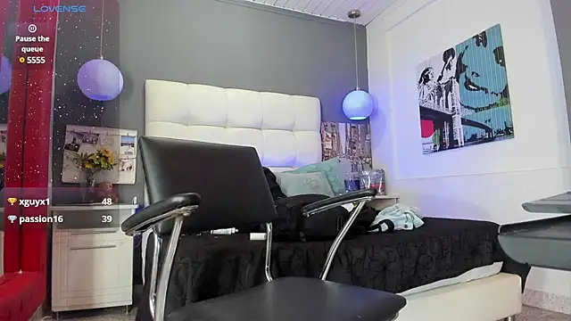 Snapshot of THIAGOXBIG chatting on 02.28.25 THIAGOXBIG online show from 02.28.25