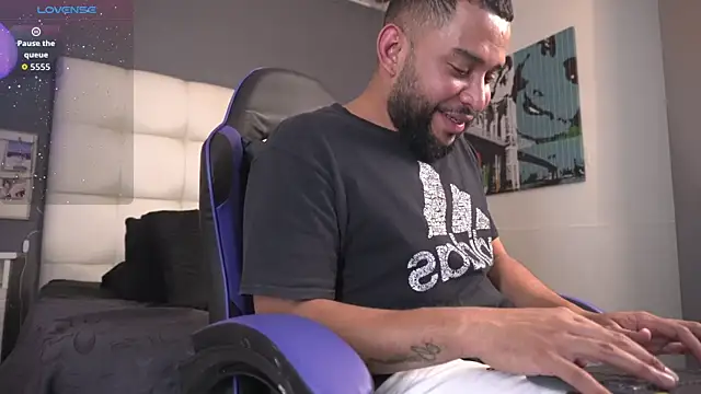 Snapshot of THIAGOXBIG chatting on 02.19.26 THIAGOXBIG online show from 02.19.26