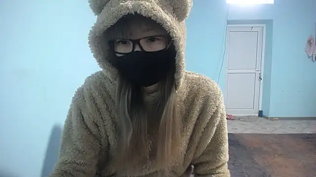 elllaaxx online show from 02.20.25